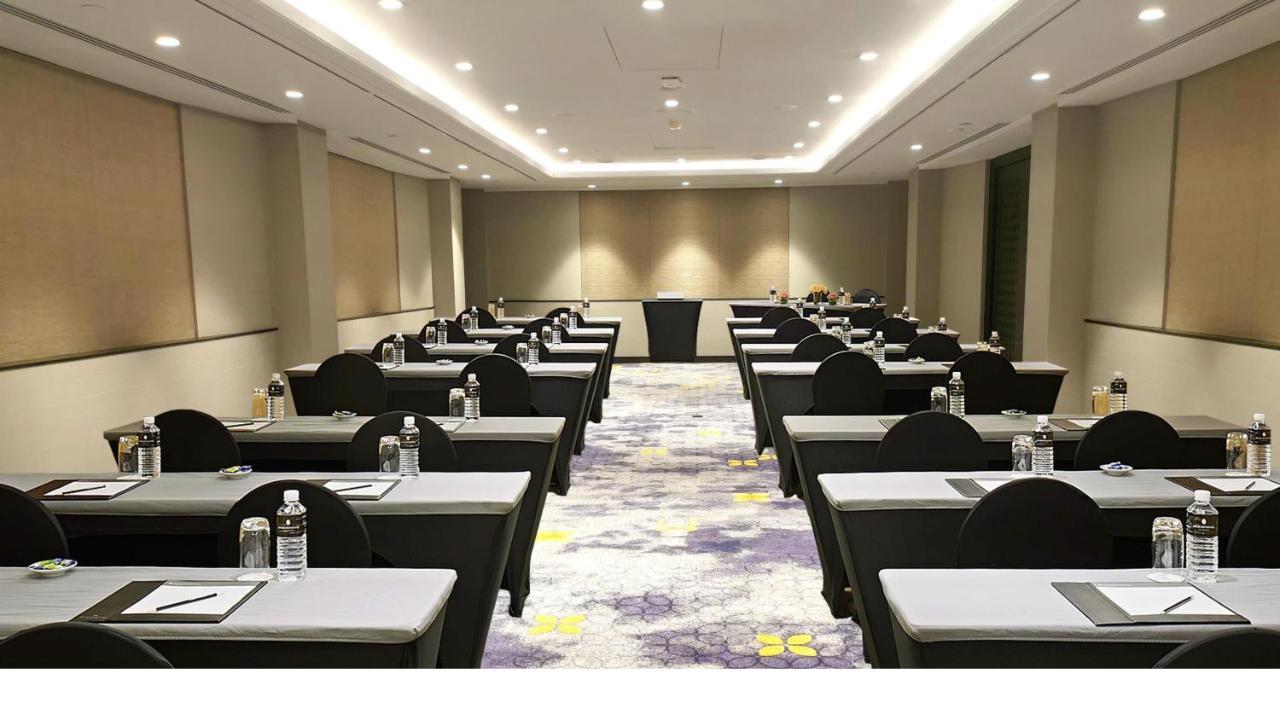 Holiday Inn Bangkok, An Ihg Hotel Εξωτερικό φωτογραφία