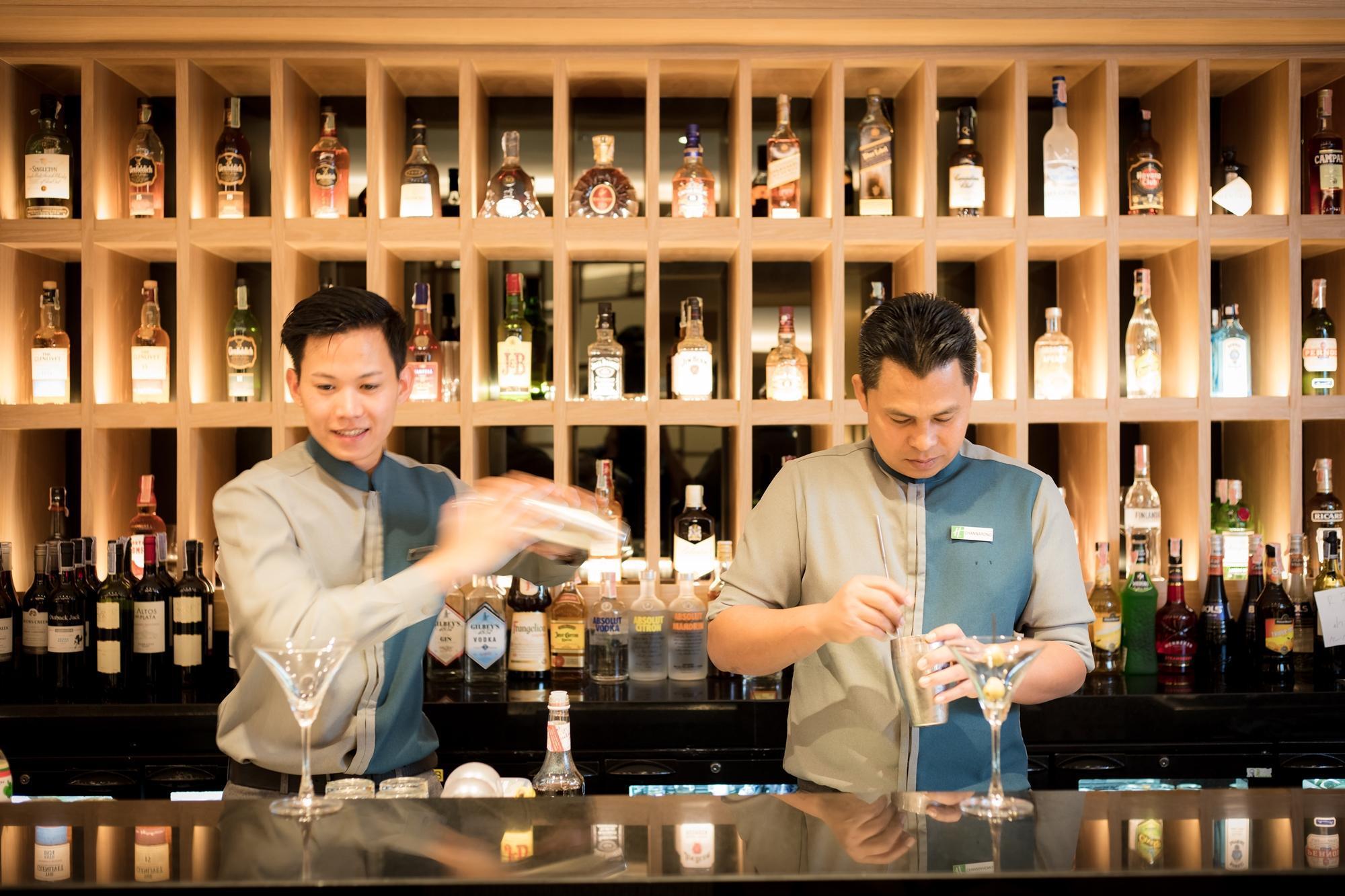 Holiday Inn Bangkok By Ihg Εξωτερικό φωτογραφία